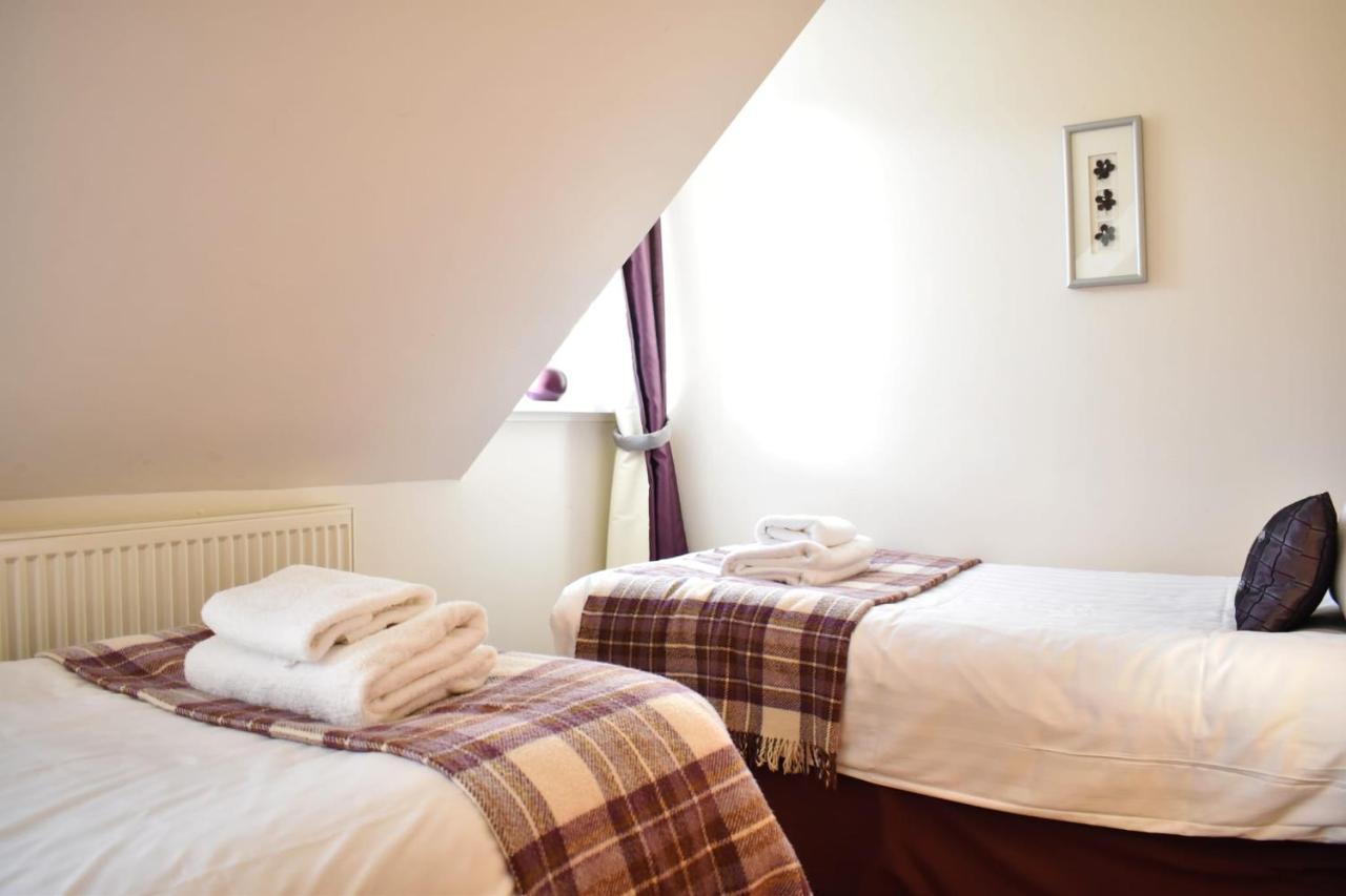 The Ross 2 Bedroom Apartment In Historic Abbey Fort Augustus Buitenkant foto